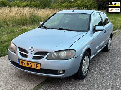 Nissan Almera