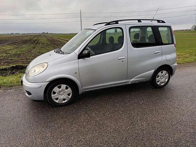 Occasion Toyota Yaris Terra 84 PK (61 kW) 2004 Zilver Stationwagen