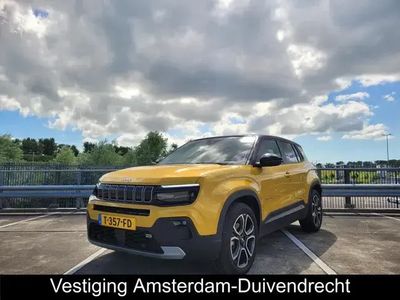 Geel Occasion 2023 Jeep Avenger EV Summit SUV | € 35.900