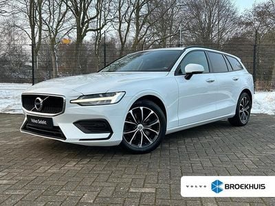 Wit Occasion 2021 Volvo V60 Momentum Stationwagen | € 30.495 (Goede deal)
