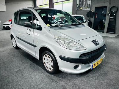 Peugeot 1007