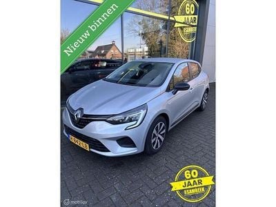 Grijs Occasion 2022 Renault Clio V Hatchback | € 16.900 (Eerlijke prijs)