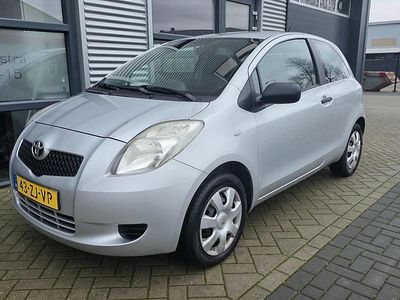 Grijs Gebruikt 2008 Toyota Yaris Hatchback | € 2.450 (Eerlijke prijs)