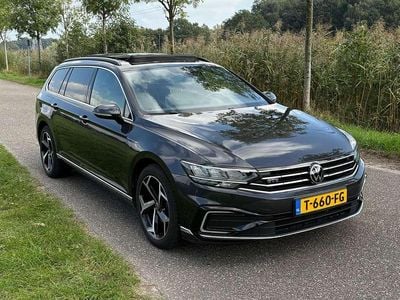 Grijs Gebruikt 2020 VW Passat GTE Stationwagen | € 24.950 (Eerlijke prijs)