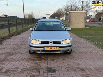 Grijs Occasion 2002 VW Golf IV Trendline Hatchback | € 1.385 (Goede deal)