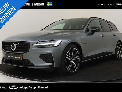 Grijs Occasion 2020 Volvo V60 R-Design Stationwagen | € 30.890 (Eerlijke prijs)