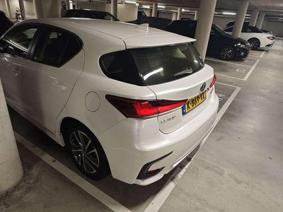 Lexus CT200h