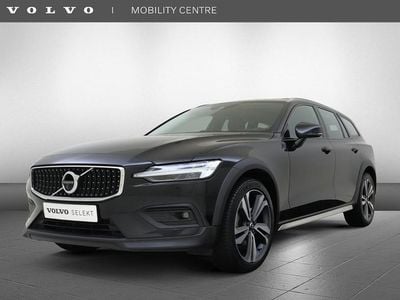 Zwart Occasion 2022 Volvo V60 CC Pro Stationwagen | € 41.950 (Eerlijke prijs)