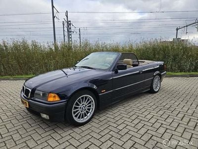 Blauw Occasion 1998 BMW 320 Cabriolet Executive Cabriolet | € 6.999
