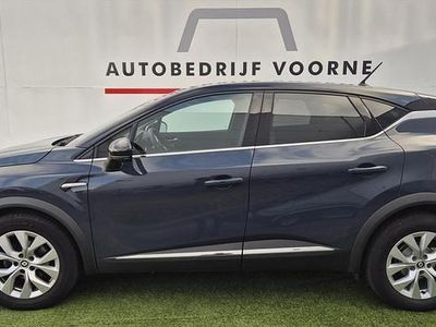 Blauw (metallic) Gebruikt 2022 Renault Captur Intens SUV | € 17.750 (Eerlijke prijs)