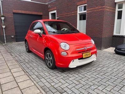 Oranje (metallic) Gebruikt 2016 Fiat 500e Hatchback | € 6.000 (Super prijs)