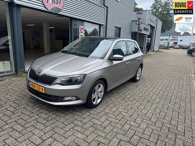 Grijs Gebruikt 2015 Skoda Fabia Style Hatchback | € 13.500 (Iets duurder)