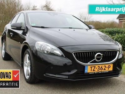 tweedehands Volvo V40 2.0 T2 122pk Momentum airco/cruise/navi/PDC/stoelv