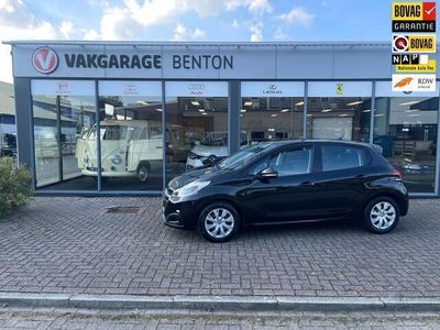 tweedehands Peugeot 208 1.2 PureTech Blue Lion