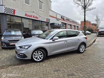 Grijs Gebruikt 2021 Seat Leon Business Hatchback | € 16.950 (Eerlijke prijs)