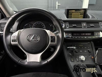 Lexus CT200h
