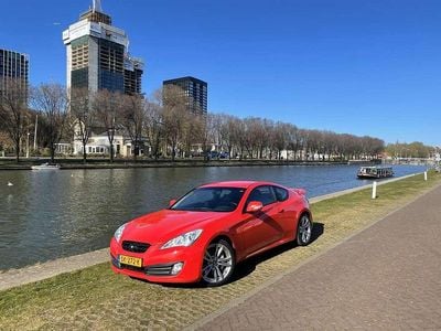 Occasion Hyundai Genesis 213 PK (156 kW) 2012 Rood Coupé