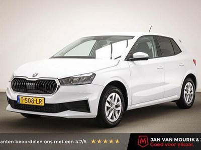 Wit Gebruikt 2023 Skoda Fabia Comfort Hatchback | € 16.700 (Eerlijke prijs)
