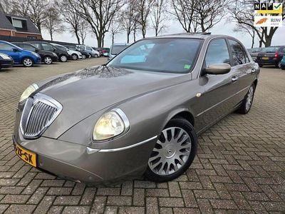 Grijs (metallic) Gebruikt 2008 Lancia Thesis Sedan | € 3.999