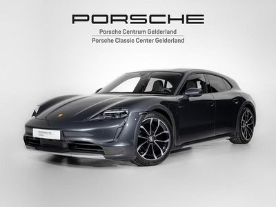 Grijs (metallic) Occasion 2022 Porsche Taycan Cross Turismo Stationwagen | € 64.900 (Super prijs)