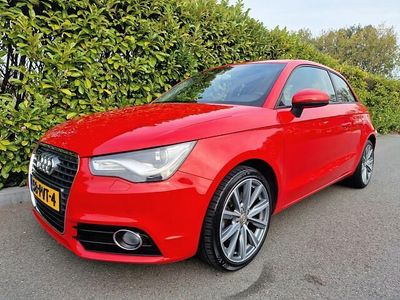 Rood Gebruikt 2011 Audi A1 Ambition Hatchback | € 12.500 (Iets duurder)