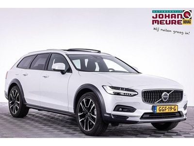 Wit Occasion 2023 Volvo V90 CC Pro Stationwagen | € 49.990