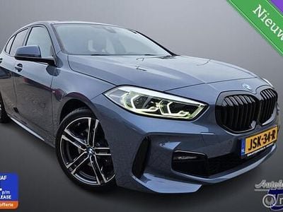 Grijs Gebruikt 2021 BMW 118 Executive Hatchback | € 26.450 (Eerlijke prijs)