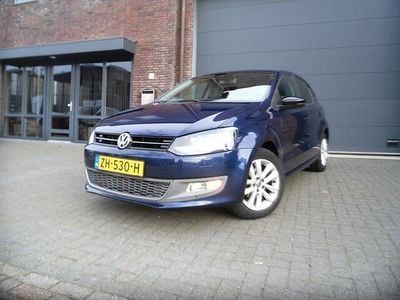 Blauw (metallic) Gebruikt 2011 VW Polo Trendline Hatchback | € 5.700 (Goede deal)