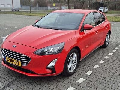 Rood Occasion 2021 Ford Focus ST-Line Hatchback | € 17.000 (Goede deal)