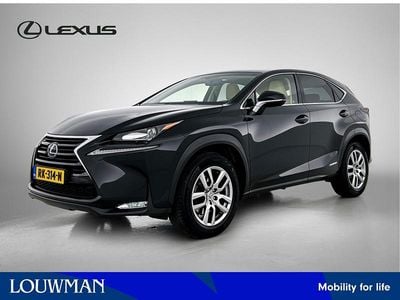 Zwart Occasion 2017 Lexus NX300h Luxury Line SUV | € 25.950 (Eerlijke prijs)