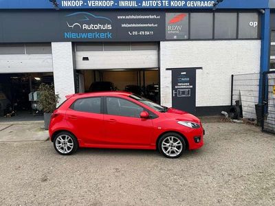 Rood Occasion 2009 Mazda 2 Inclusive Hatchback | € 5.999 (Eerlijke prijs)