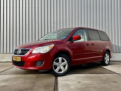 tweedehands VW Routan 3.8 V6 7-Persoons - Leder - DVD - Zeer Vol - Nett