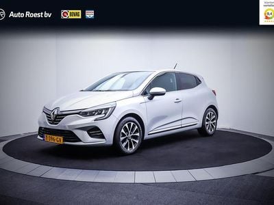 Grijs Gebruikt 2021 Renault Clio V Intens Hatchback | € 18.125 (Eerlijke prijs)