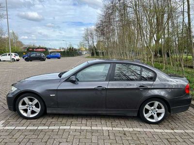 tweedehands BMW 320 320 i Graphite