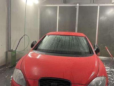 Occasion Seat Leon FR 125 PK (91 kW) 2012 Rood MPV