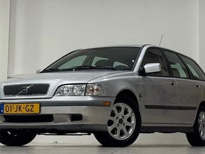 Grijs Gebruikt 2002 Volvo V40 Stationwagen | € 4.494