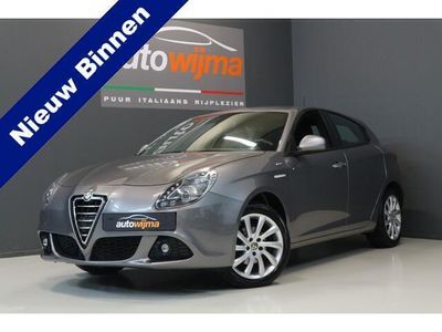 tweedehands Alfa Romeo Giulietta 1.4 Turbo 150pk Veloce Parkeersensoren, Stoelverwarming, Climate controll