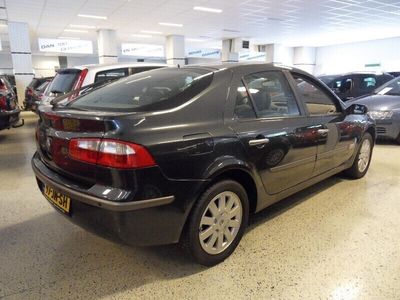 Grijs Gebruikt 2002 Renault Laguna II Dynamique Hatchback | € 3.130