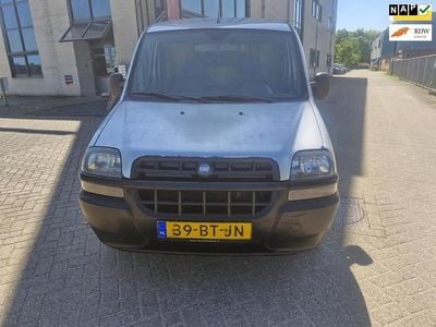 Zilver (metallic) Gebruikt 2005 Fiat Doblò Basis MPV | € 1.099 (Eerlijke prijs)