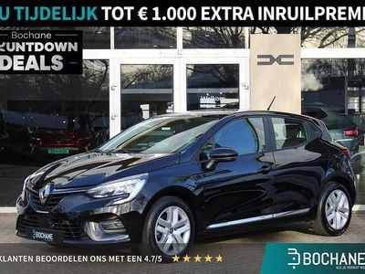 Zwart Gebruikt 2020 Renault Clio V Zen Hatchback | € 13.145 (Eerlijke prijs)