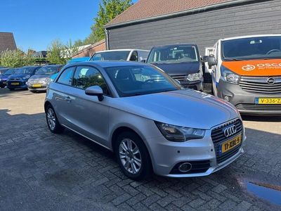 Grijs Gebruikt 2012 Audi A1 Attraction Hatchback | € 6.999 (Iets duurder)