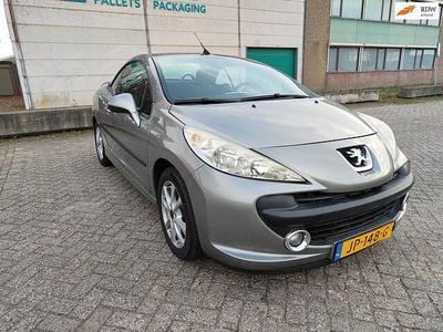 Grijs Gebruikt 2010 Peugeot 207 CC Cabriolet | € 2.999 (Goede deal)