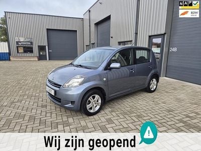 Grijs Gebruikt 2008 Daihatsu Sirion Hatchback | € 2.350 (Eerlijke prijs)