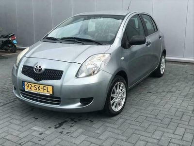 tweedehands Toyota Yaris 1.3 16v VVT-i Linea Terra