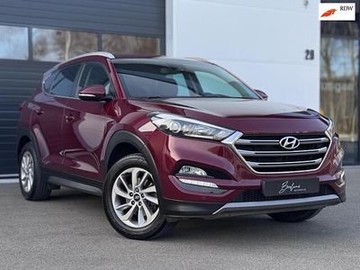 Occasion Hyundai Tucson Comfort 132 PK (97 kW) 2016 Rood (metallic) SUV