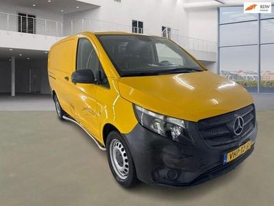 Geel Gebruikt 2020 Mercedes e-Vito MPV | € 4.999 (Goede deal)
