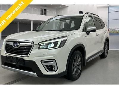 Wit (metallic) Gebruikt 2021 Subaru Forester Comfort SUV | € 32.950 (Super prijs)