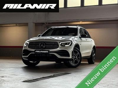 Wit Gebruikt 2020 Mercedes GLC300e AMG line SUV | € 38.945 (Eerlijke prijs)