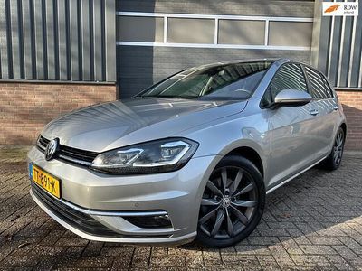 Grijs Gebruikt 2017 VW Golf VII Highline Stationwagen | € 13.999 (Eerlijke prijs)