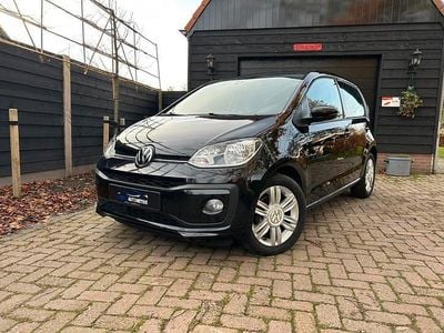 Zwart Gebruikt 2016 VW up! Highline Hatchback | € 7.949 (Eerlijke prijs)